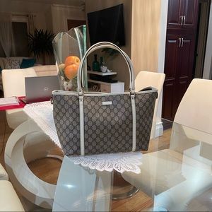 💯% authentic Gucci bag .